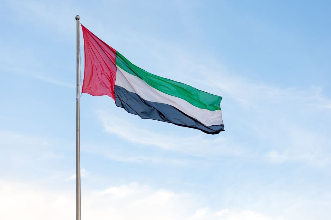 الإمارات تُدين بشدة تجدد العدوان الإيراني الغادر باستخدام الصواريخ والطائرات المسيّرة